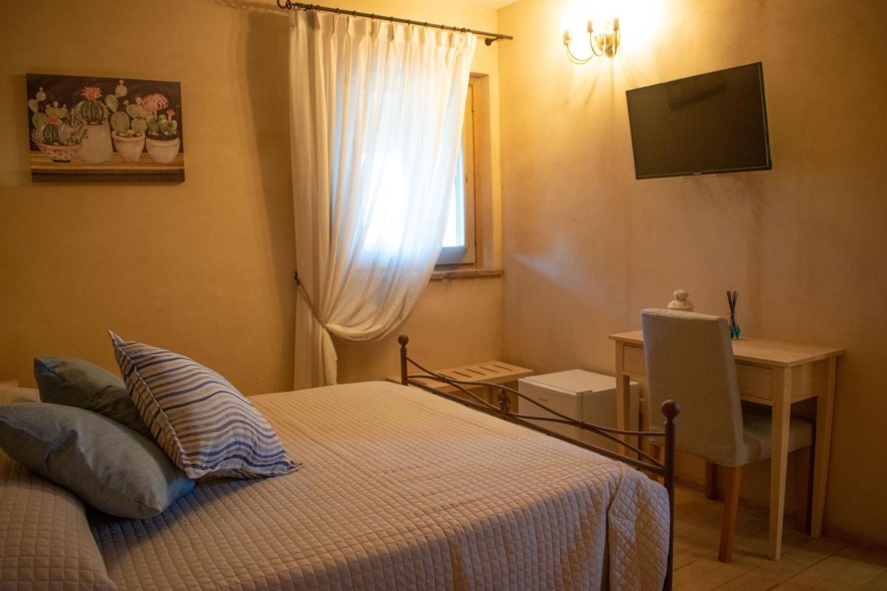 Camera Iris - B&B Antico Casale Монте-Сан-Б'яджо Екстер'єр фото